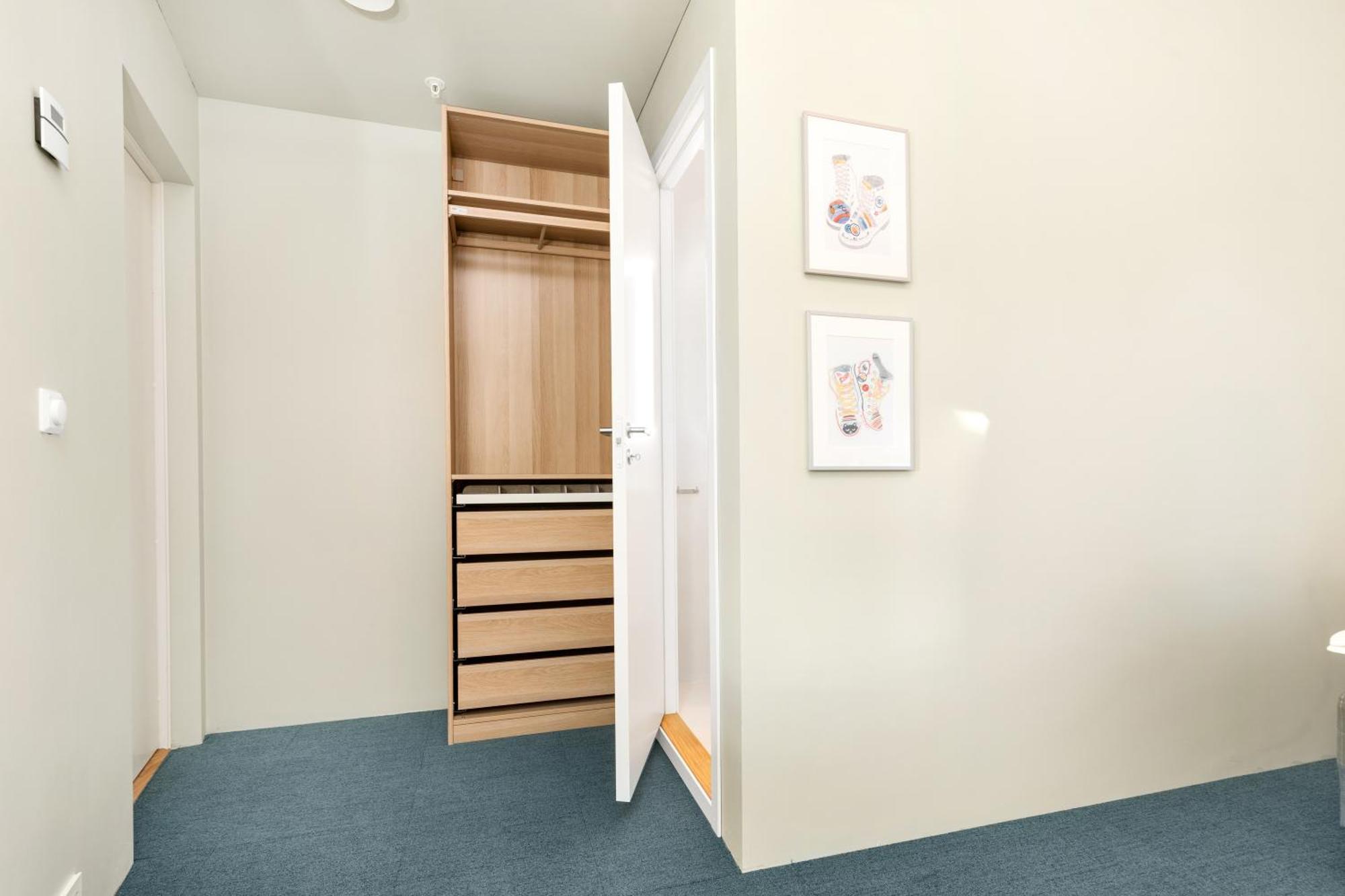 Central Guest House - Bedroom With Private Bathroom Stavanger Oda fotoğraf