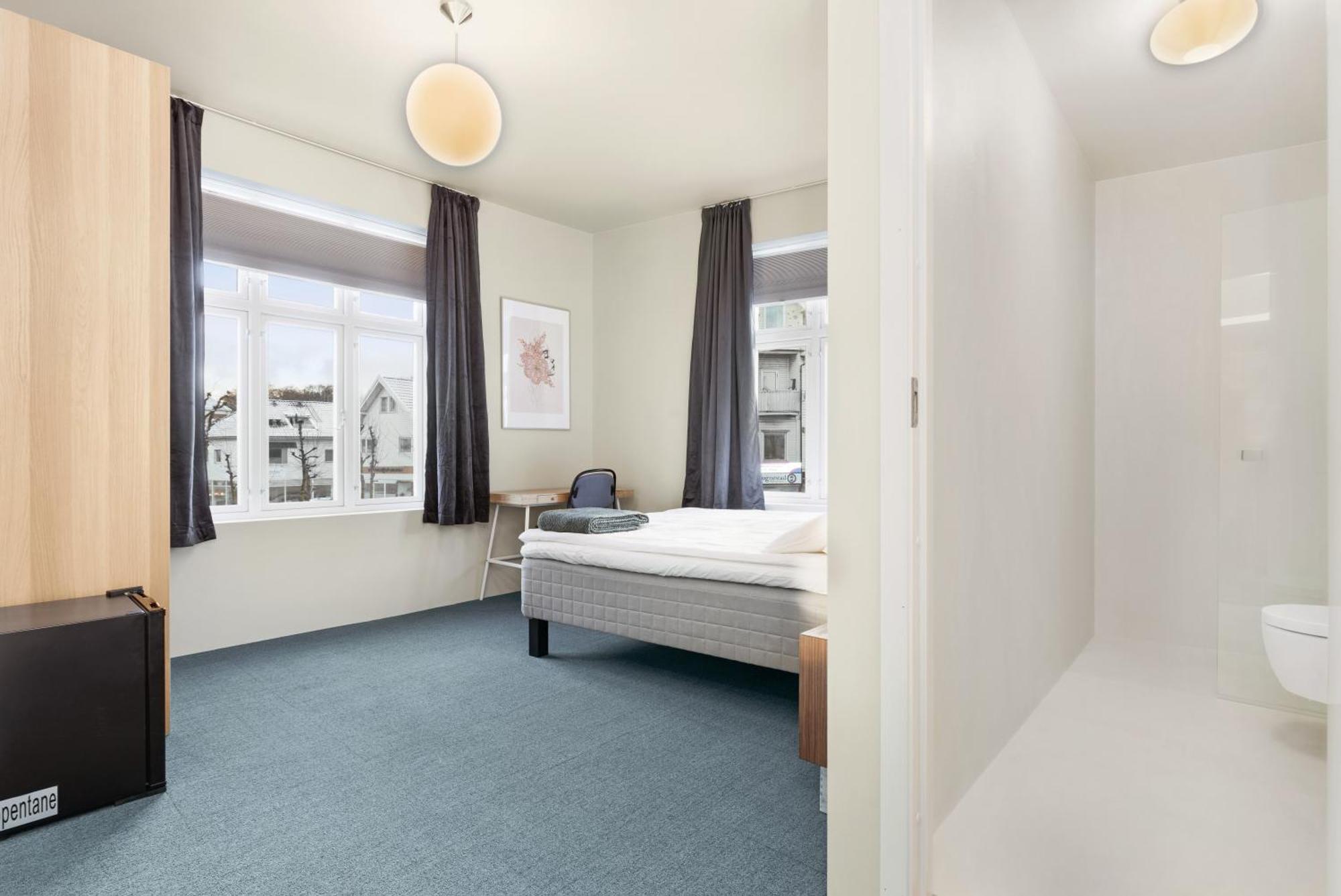 Central Guest House - Bedroom With Private Bathroom Stavanger Oda fotoğraf