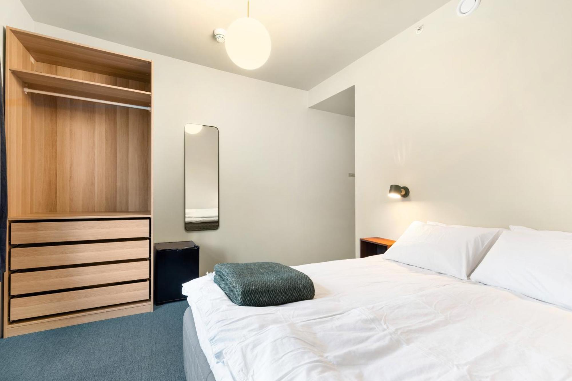 Central Guest House - Bedroom With Private Bathroom Stavanger Oda fotoğraf